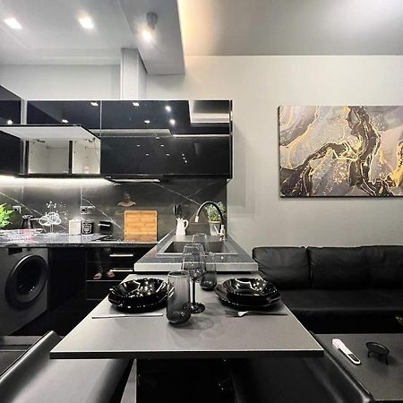 Luxury Black And White Interior Apartments Kalamata Exteriör bild