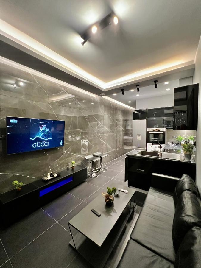 Luxury Black And White Interior Apartments Kalamata Exteriör bild